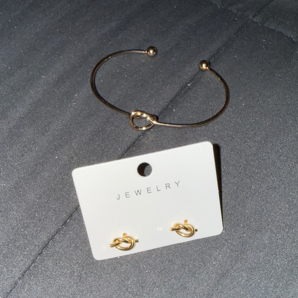 Gold Knot Cuff Bracelet & Stud Earring Set - Gold